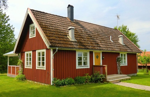 Holsbybrunn Cottage | Stinas Stuga rural, romantic family friendly
