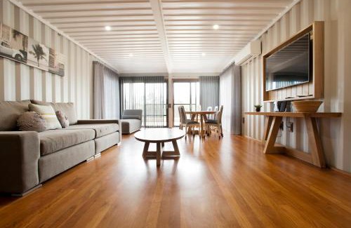 Stirling Estate Villa | Stirling Estate Chalets