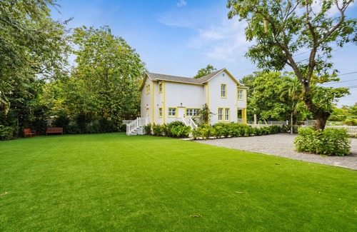 Southwest Coconut Grove Bed & Breakfast | Stirrup House by Pattio