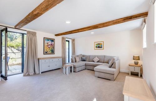 Felton House | Stirrup - Uk47946