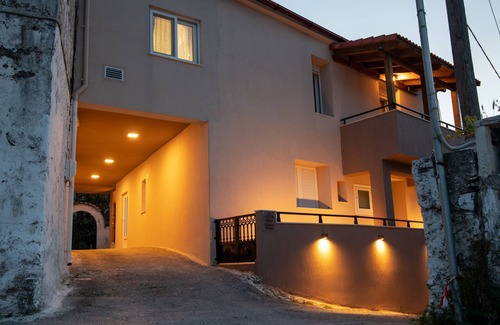 Agios Vasileios House | Stoa Luxury House with Unique Jacuzzi Room