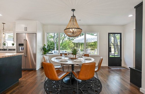 College Station House | Stockland Turkey Creek ~ An Athlete's Escape!
