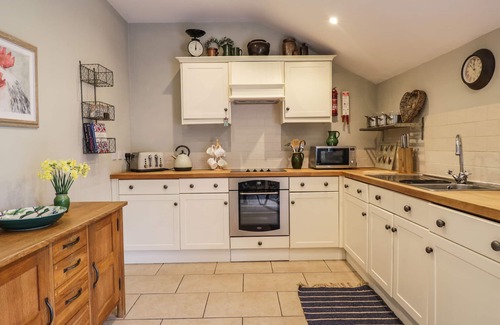 Welton Cottage | STOCKWELL HALL COTTAGE, family friendly, with a garden in Caldbeck