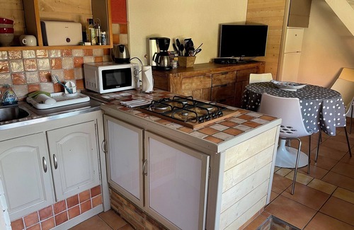 Pleumeur-Bodou House | Stone character house 500 m from the sea on the pink granite coast