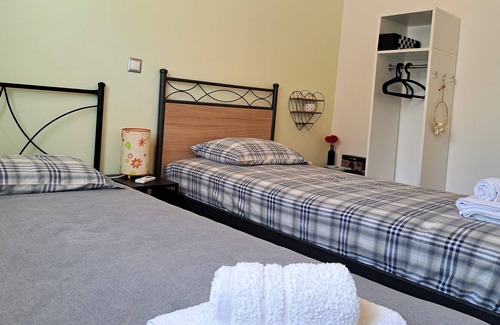 Kiparissia House | Stone cottage near the center of Kyparissia