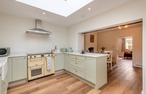 Aylsham House | Stone Cottage - Two Bedroom House, Sleeps 4