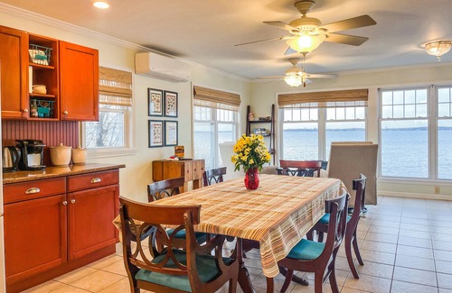 Sackets Harbor House | Stone Cove Cottage at Sacket on Lake Ontario