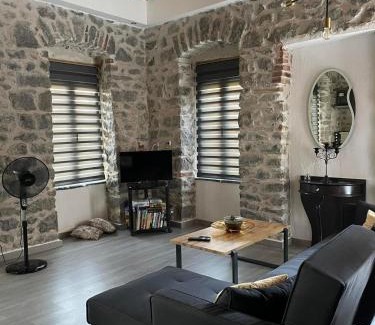Pilio House | Stone House 1909 Pili Evia
