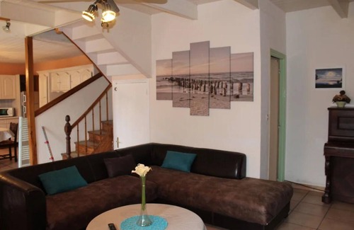 Plomodiern House | Stone house 600 m from the sea with garden and terrace.