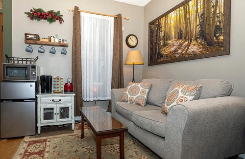 Crawford Hotel | Stone House Inn