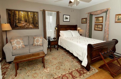 Crawford Hotel | Stone House Inn