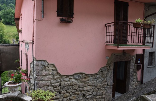 Adrara San Rocco House | Stone house "rock's nest" in the hills, near Lake Iseo for 4 prs.