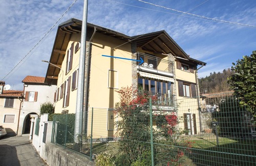 Montegrino Valtravaglia Apartment | Stone House by Holidays Lago Maggiore