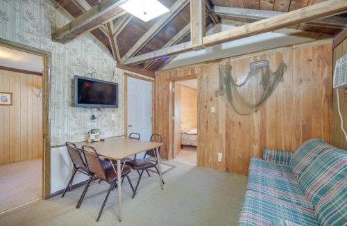 Stone Lake House | Stone Lake Cabin with Private Deck and Fire Pit!