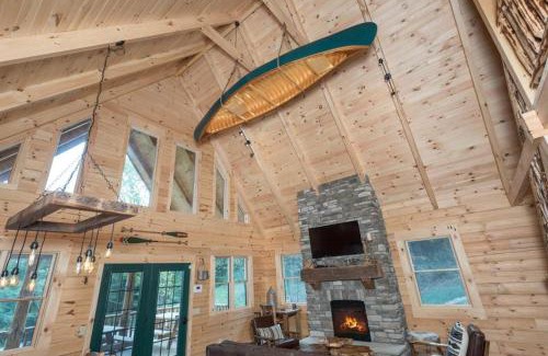 Keene House | Stone Lake Lodge - Lakeside Cabin - Stocked Pond