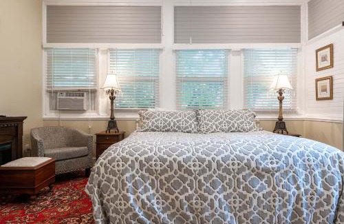 Stratford Hotel | Stone Maiden Inn