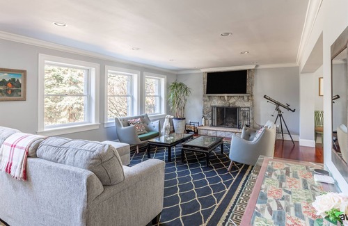 Briarcliff Manor Villa | Stone Manor