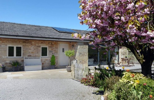 Harrop Fold Cottage | STONE MOUSE COTTAGE, character holiday cottage in Bolton-By-Bowland