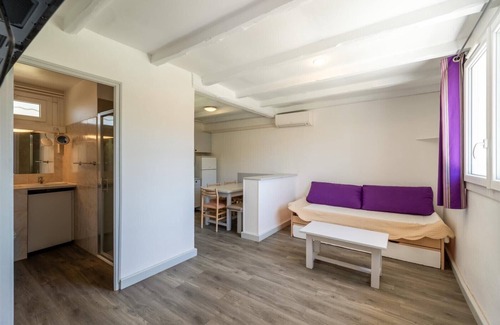 La Roque-sur-Pernes House | Stone Residence in the Heart of Provence