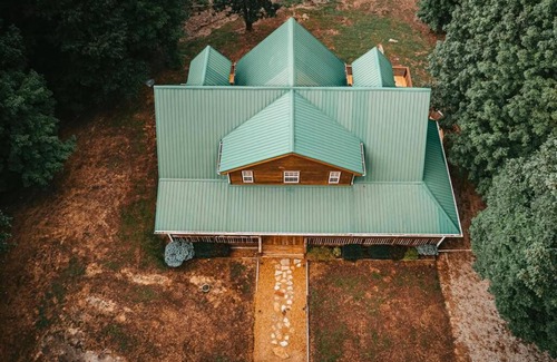 McMinnville House | Stone's Mountain View