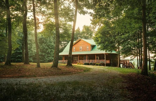McMinnville House | Stone's Mountain View
