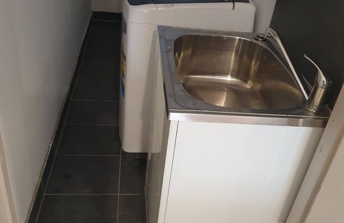 Laverton House | stone throw from Laverton station unit 2.