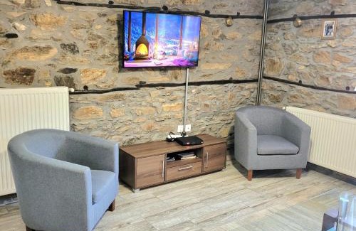 Perasma House | Stone Villa "To Petrino"
