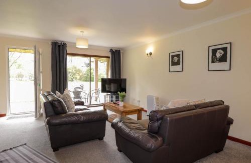 Contin House | Stone Water Cottage