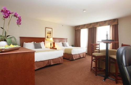 Dawson Creek Hotel | Stonebridge Hotel Dawson Creek