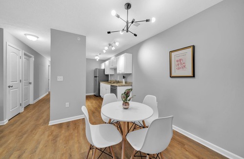New Albany Apartment | Stonecrest 910, 2Bd Apt I Free Parking I Pool