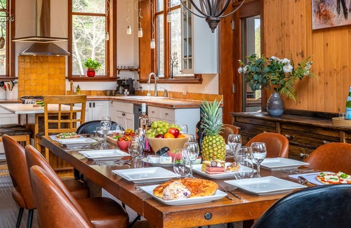 Stoneham-et-Tewkesbury Cottage | Stoneham's St-Évasion/25 min from Quebec - SPA for 9 - Billiards - Waterfront
