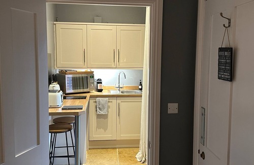 Winterbourne Earls Cottage | Stonehenge Cottages