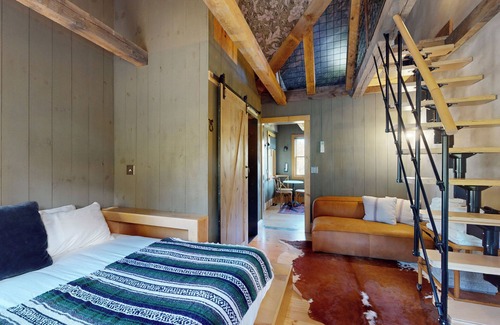 Accord Bed & Breakfast | Stonehill's Farmhouse