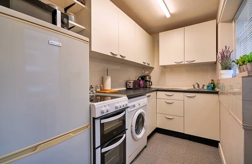 Tideswell Cottage | Stonelea
