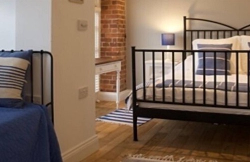 Alweston Bed & Breakfast | Stoneleigh Barn B&B