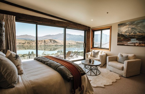 Lake Hayes Cabin | Stoneridge Estate