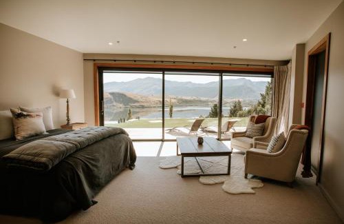 Lake Hayes Hotel | Stoneridge Estate