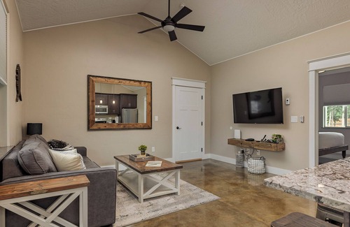 Wasilla Cottage | Stoneridge Place Cottage #4 - Vacation or Executive Retreat 1Br 1Ba Garage!