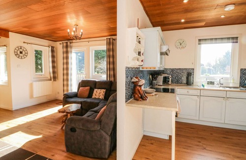 Woolfardisworthy Cottage | Stonewood Lodge