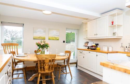 Stoney Stretton House | Stoney Moat