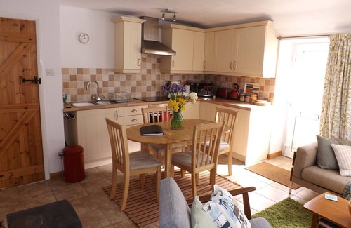 Narberth Cottage | Stoneyford Cottage, ideally located for exploring all of Pembrokeshire