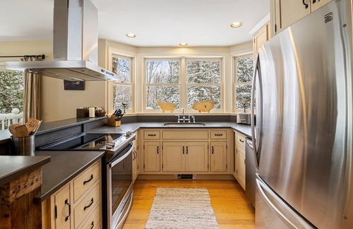 Stowe Hollow House | Stowe-Away 5 Bedroom Luxury Home