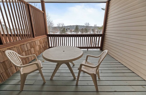 Stowe Area Condo | Stowe Studio – Winter Adventure Base