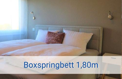 Kraksdorf Apartment | STRANDLIEBE 100 qm Gartenwohnung (eingezäunt), 15 Gehminuten zum Strand