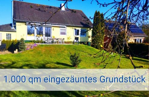 Kraksdorf Apartment | STRANDLIEBE 100 qm Gartenwohnung (eingezäunt), 15 Gehminuten zum Strand