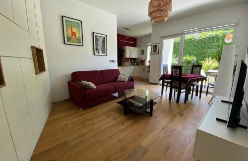 Cronenbourg Est Apartment | Strasbourg 3 pièces "Vue sur le jardin"