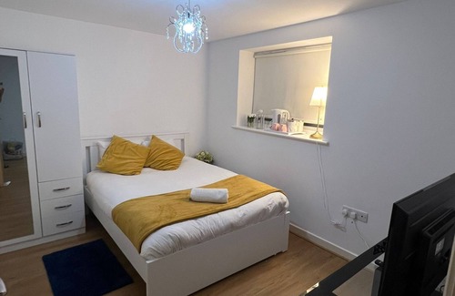 Bromley North Apartment | Stratford Bow Road West ham United London