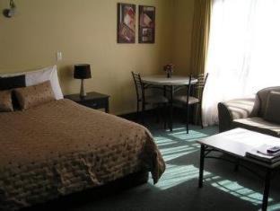 Merivale Hotel | Strathern Motor Lodge