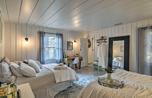 Strawberry House | Strawberry Hill Cabin 5 Mi to Skiing and Lake