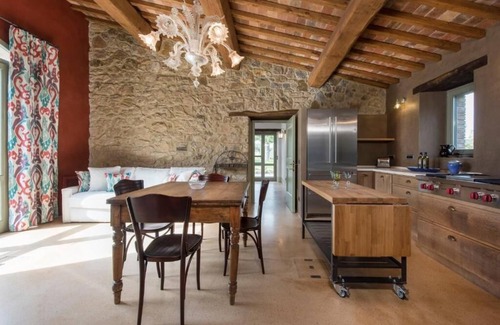 Gavorrano Apartment | Strawberry tree